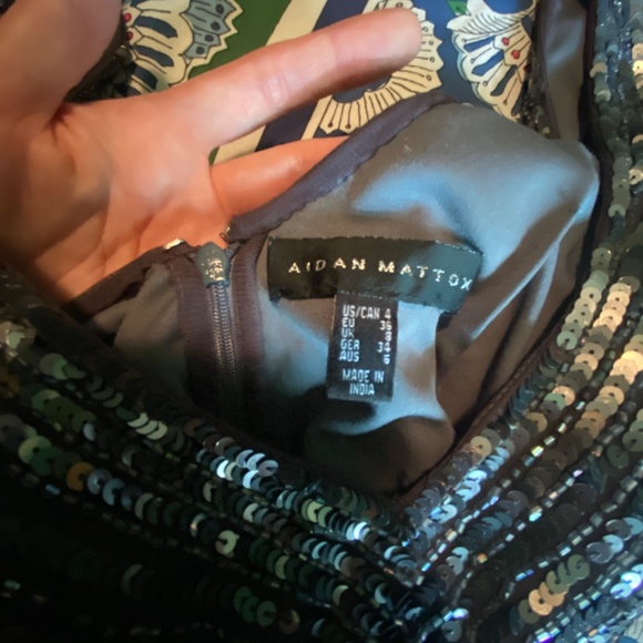 Aidan Mattox size 4 sequin beaded gown - Picture 3 of 8